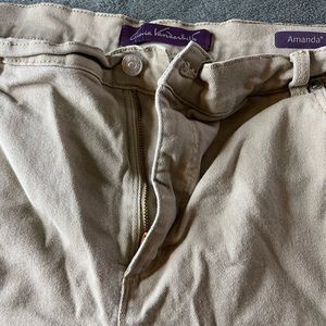 Gloria Vanderbilt tan jeans